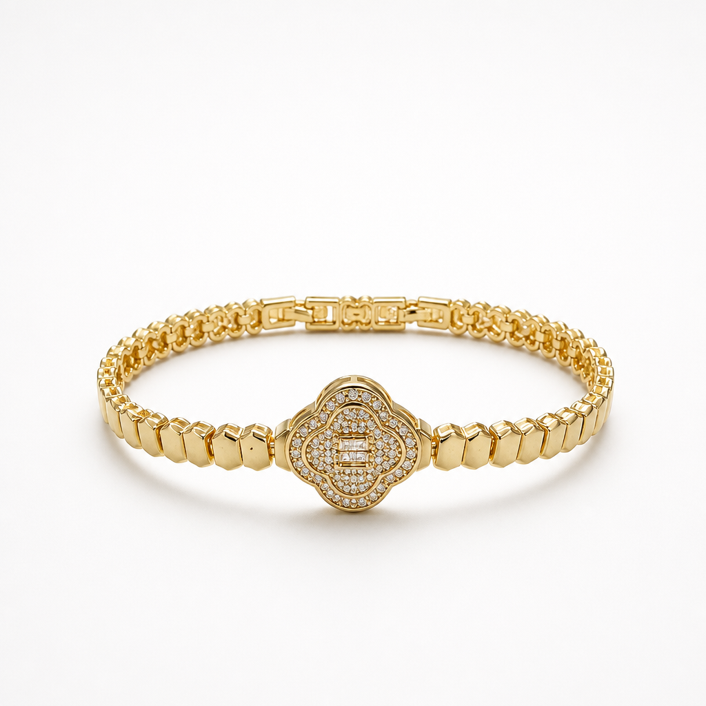 Clover Medallion Bracelet – Yellow Gold Finish